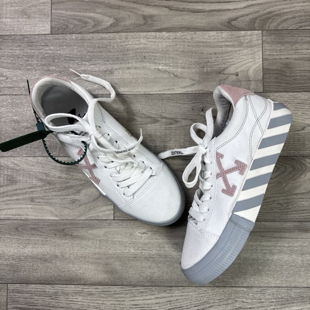 Off White Low Vulcanized Canvas Sneaker White Pink Gray sz 40 (sz 9-9.5)